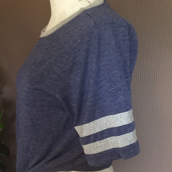 Rewind tie front crop top heather blue gray with striped sleeves size large - Picture 4 of 6